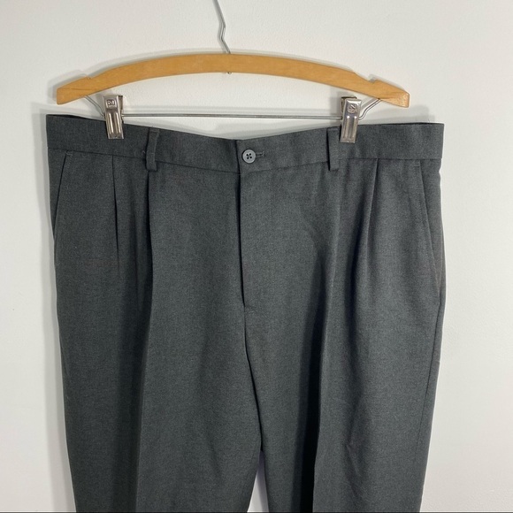 Van Heusen Pleated Men’s Dress Pants 36x34 Gray - Picture 6 of 6